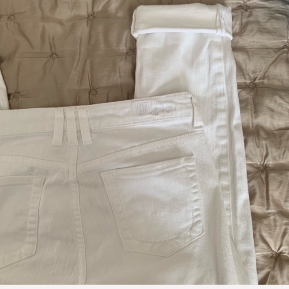 Kut from The Kloth Sienna White Skinny Jeans - Picture 3 of 7